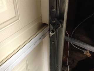 Garage Door Cable Tracks Services | Garage Door Repair Scarsdale, NY Garage Door Cable Tracks Services | Garage Door Repair Scarsdale, NY